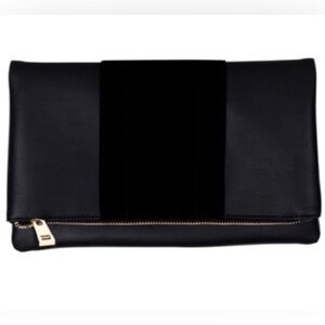 NWT Summer & Rose Foldover Clutch in Black